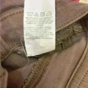 Rock & Republic Kashmiere Taupe Distressed Jeans Women’s Size 6M thumbnail 8