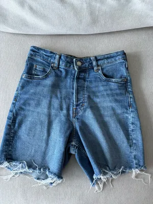 H&M Midi Jean Shorts thumbnail 2
