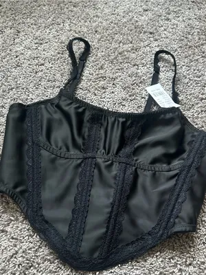 Kendall & Kylie Black Lace-Trim Bustier Crop thumbnail 2