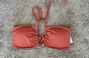 Victoria's Secret Coral Bikini Top thumbnail 1