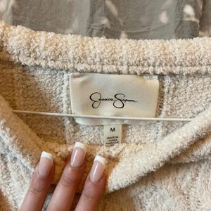 Jessica Simpson Cream Cable Knit Sweater thumbnail 2