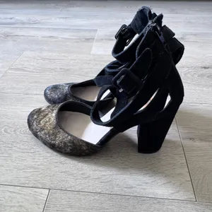 Farylrobin Size 10‎ Black Suede Calf Hair Multi Strap Block Heel Caged Pumps thumbnail 5