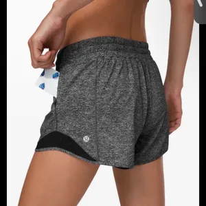 Lululemon Hotty Hot 4" thumbnail 3