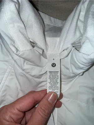 NWOT Lululemon Another Mile Vest White size 6 thumbnail 3