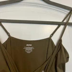 Skims Fits Everybody Cami Bodysuit thumbnail 4