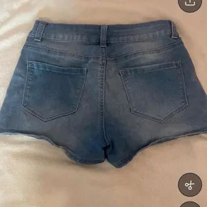 Jean Shorts Blue Size 6 thumbnail 2