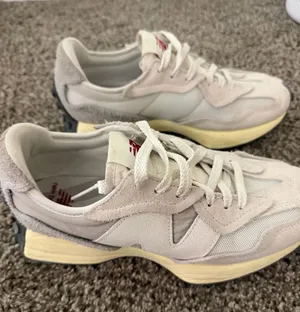 New Balance 327 Sneakers thumbnail 1