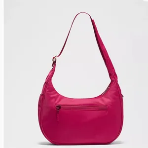 Lululemon City Essentials 4L Shoulder Bag thumbnail 2