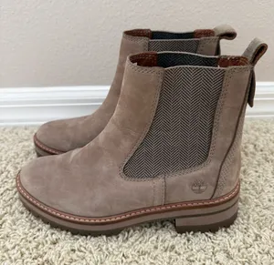 Timberland Women’s Taupe Suede Chelsea Boots size 6 thumbnail 1