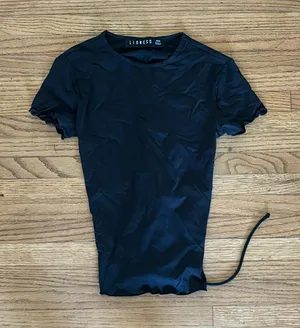 Lioness black top thumbnail 1