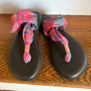 Sanuk Multicolor Yoga Sling Striped Sandals Size 7 New Condition‎ thumbnail 1