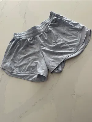Lululemon Hotty Hot Low-Rise Short 4"‎ Gravel Dust Pastel Blue Size 8 thumbnail 2