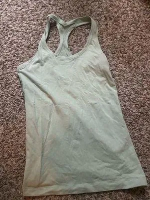 Lululemon tank thumbnail 1