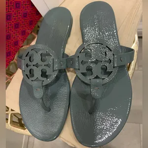 Tory Burch Soft Patent Leather Miller Sandals, Arctic Blue, Sz. 8.5 LIKE-NEW! thumbnail 3