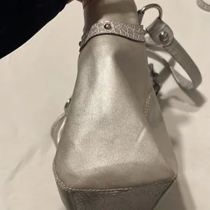Genna de Rossi silver handbag tons of pockets animal print details GUC thumbnail 10