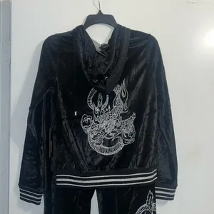 BCBG Max Azria BLACK VELVET BLING SILVER STUD DRAGON & LOGO HOODIE & CROPPED PANTS SET NWT thumbnail 3