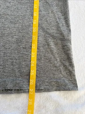 Lululemon size 10 Heather Gray swiftly tech tee short sleeve athletic gym preppy thumbnail 6