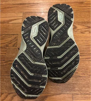 Brooks Women’s Running Shoes thumbnail 4
