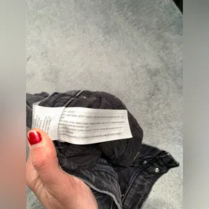 Abercrombie & fitch high rise mom Black Denim Frayed Shorts thumbnail 5