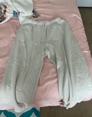 Old Navy Sweatpants thumbnail 1