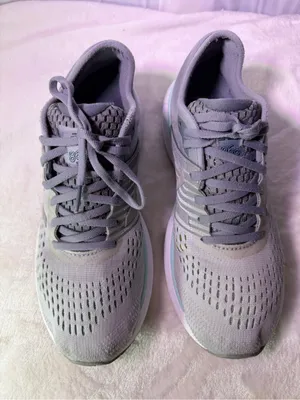 New Balance Women's Light Gray Running Sneakers with Mint Trim thumbnail 4