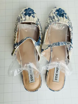 Steve Madden Cream and Blue Floral Mary Jane Flats thumbnail 5