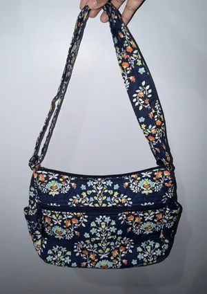 Vera Bradley Purse Chandelier Floral Shoulder Bag Pockets Zip Close Small Tote F thumbnail 1