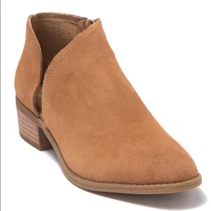 Dolce Vita Tabitha Booties NEW size 10 western thumbnail 1