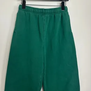 ARITZIA TNA Cozy Fleece Mega Sweatpants in Forest Green Size X-Small thumbnail 2