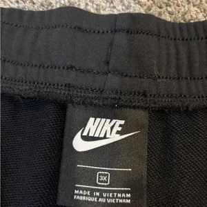 Nike Black Sweatshorts thumbnail 2