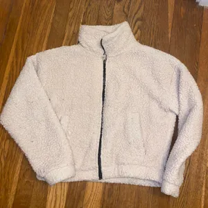 American Eagle Outfitters tan sherpa jacket thumbnail 1