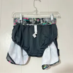 Lululemon Hotty Hot Short 4” Paint Drift Multi Color Size 4 thumbnail 8