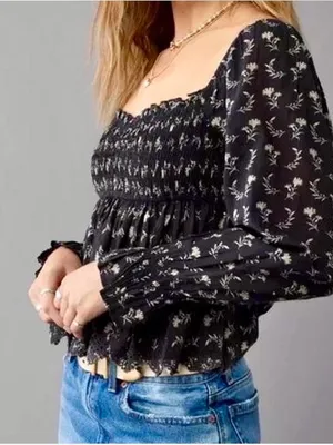 American Eagle XL‎ Floral Smocked Peplum Blouse Peasant Sleeves Coquette Boho thumbnail 2