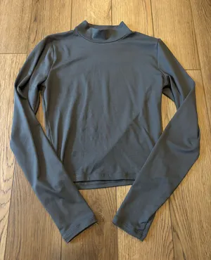 Hollister long sleeve top  thumbnail 1