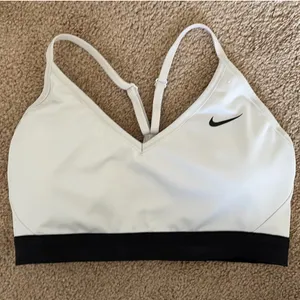 Nike Sports Bra thumbnail 1
