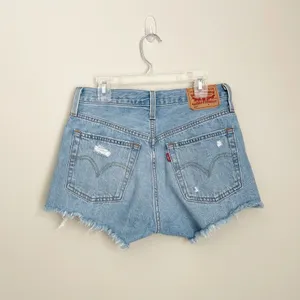 Levi’s Size 25 Button Fly 501 Frayed Cut Off Denim Jean Shorts Festival thumbnail 3
