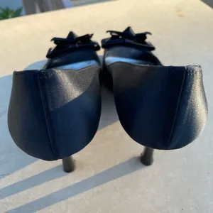 St. John Black Satin Peep Open Toe Bow Heels Pumps Shoes size 8 thumbnail 7