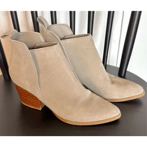 Dolce Vita Daine tan suede pull on booties size 6 thumbnail 10