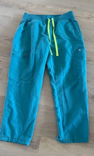 Figs High Waisted Yola Skinny Scrub Pants cactus green size medium petite MT thumbnail 1