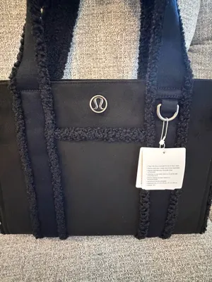 Lululemon Boxy Tote Bag 10L Faux Shearling Trims black sold out online NWT thumbnail 5