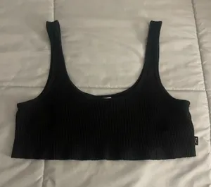 TNA Aritzia thumbnail 1