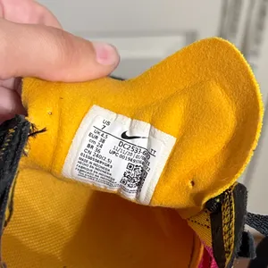 Nike Waffle One Athleisure Sneakers Fuchsia University Gold Streetwear thumbnail 6