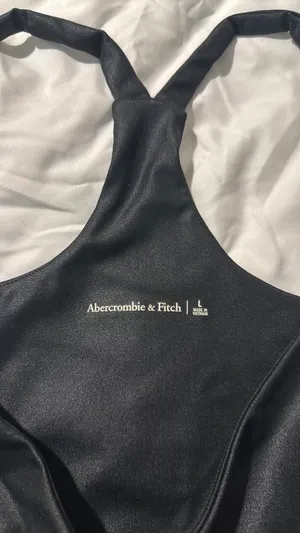 Abercrombie black crop top L thumbnail 5
