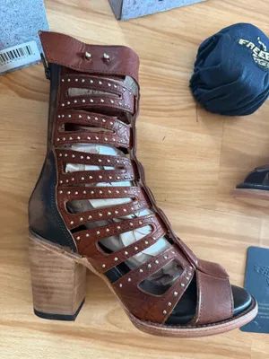Awesome New FREEBIRD by Steven Lotus Stud Gladiator Heels - Cognac - Sz 8 thumbnail 3