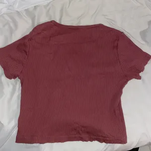 Uniqlo Ribbed Tee thumbnail 3