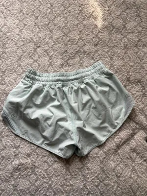 Lululemon Hotty Hot 2.5" Low-Rise thumbnail 2