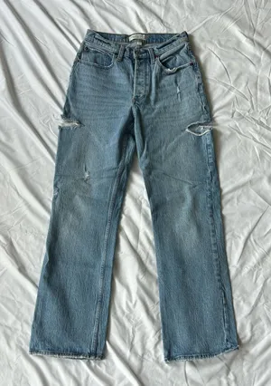 Abercrombie Low-Rise 90s Baggy Jeans Curve Love thumbnail 1