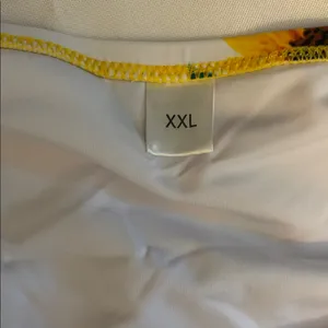 Ruffle Bikini with Sunflower Design Yellow Women 2XL NWOT thumbnail 5