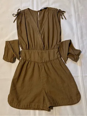 Zara Linen and Cotton Olive-Green Surplice Romper with Smocked Waist Size XS thumbnail 4