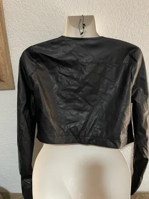 Camellia Faux Leather Jacket Size Small Black Moto Cropped thumbnail 2